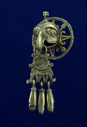 Tapón labial del dios pájaro (oro)